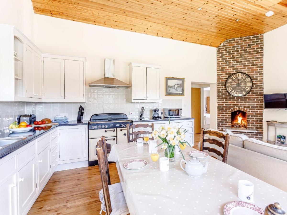 2 Bed In Dorchester 75243 Frampton  Zewnętrze zdjęcie